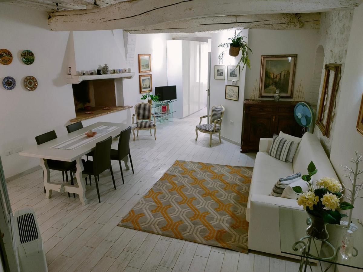 Il Cortiletto Casa Vacanza Trevi Luaran gambar